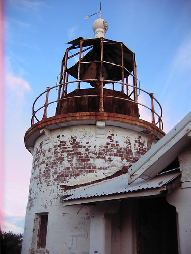 Ruined lighthouse by ibbertelsen  on Flickr